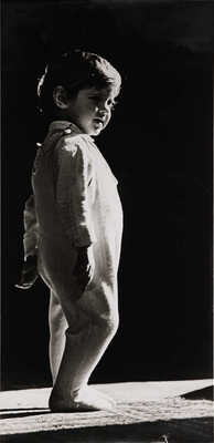 Фотография «Человек родился» / Фотограф Н. Хорунжий. [1960-е].